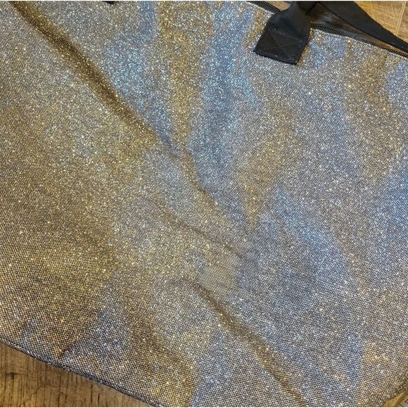 Victorias Secret Limited Edition Silver Glitter Weekender Tote Bag NWOT - Picture 15 of 15